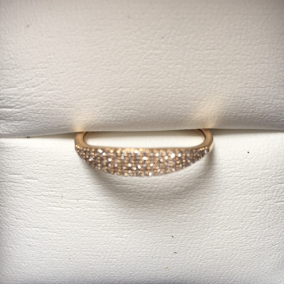 Mejuri Jewelry - Mejuri Pave Diamond Slim Signet 14K Gold Ring . Size 7.  Just Gorgeous!